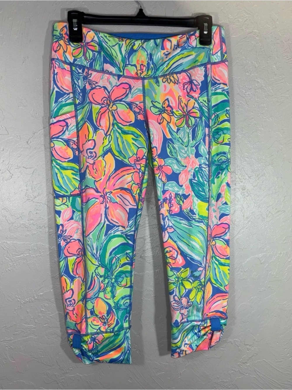 HTF! Lilly Pulitzer Womens luxletic Capri Leggings “sea gypsea”sz large in VGUC